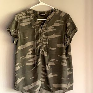 Express Tie front green camo shirt